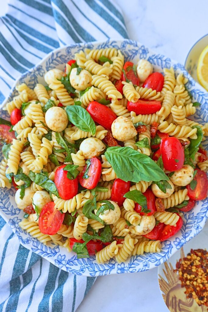 caprese pasta salad with arugula