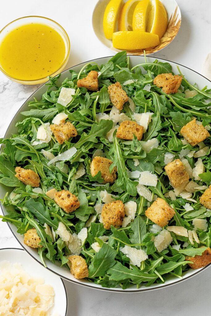 arugula salad with lemon vinaigrette dressing
