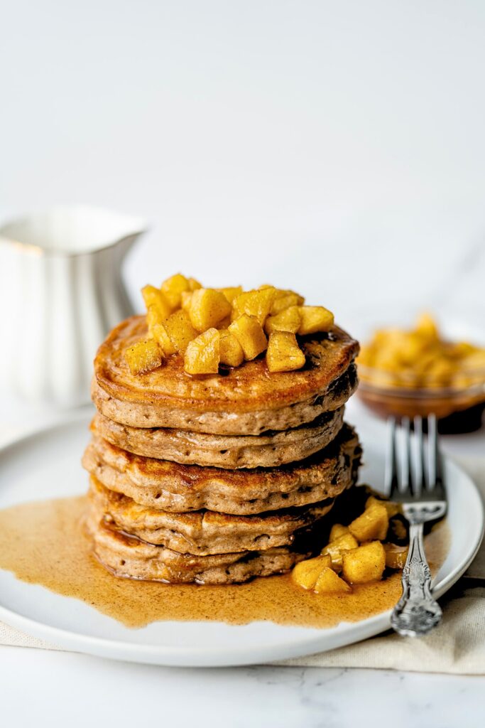 apple cinnamon pancakes