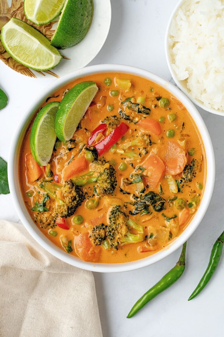 Thai red curry with vegetables