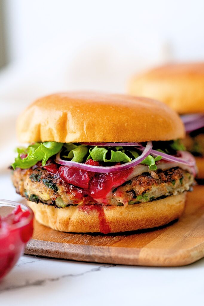 turkey burgers with cranberry sauce