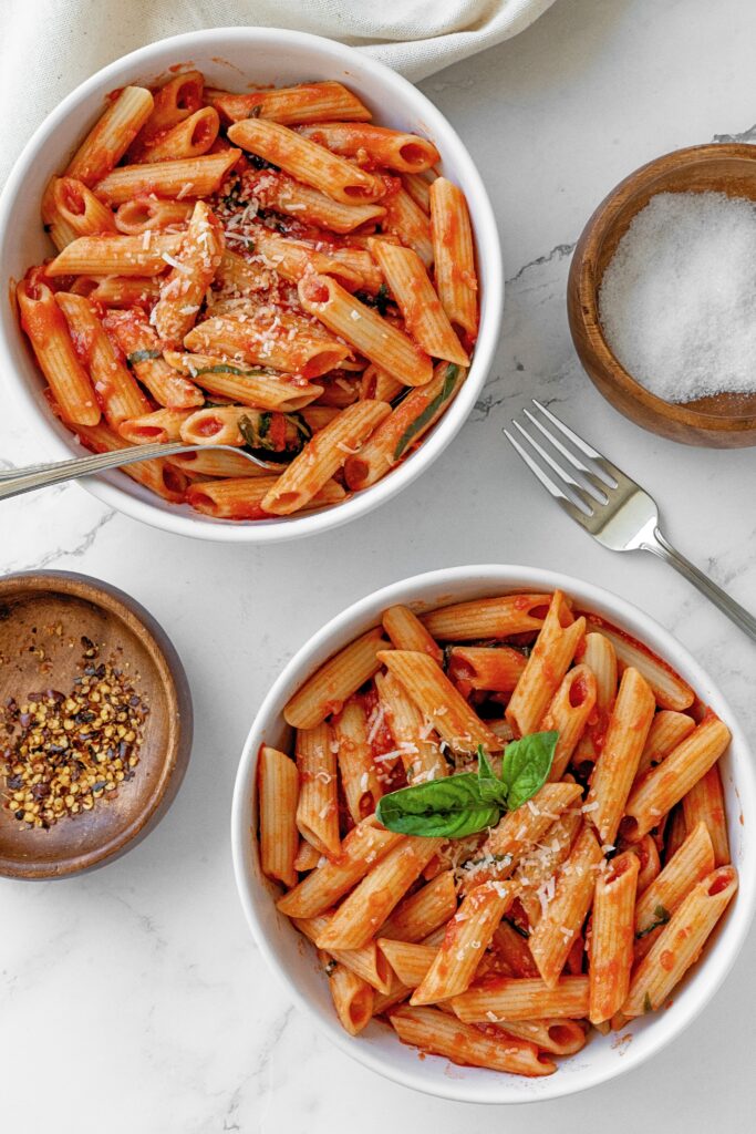 Penne Arrabbiata (Spicy Tomato Pasta)